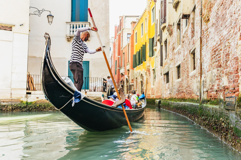 Venice: Private Gondola Ride along Grand Canal Private 30-Minute Grand Canal View Gondola Ride