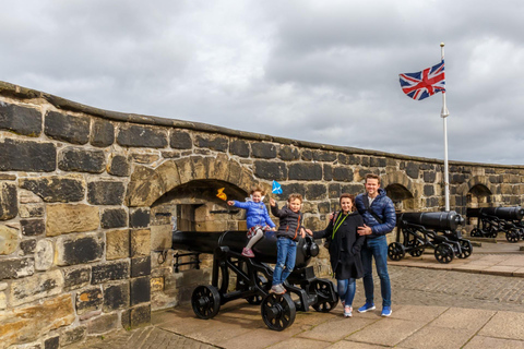 Greyfriars Kirkyard and Edinburgh Castle Private Guided Tour 5-hour: Greyfriars Kirkyard, Edinburgh Castle & Transport