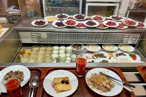 Powrót do ZSRR bez opuszczania Kiszyniowa (z lunchem i napojem)Kiszyniów: autentyczna wycieczka sowiecka z lunchem i napojami