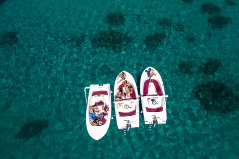 Cagliari: Noleggio barche elettriche a Marina Piccola