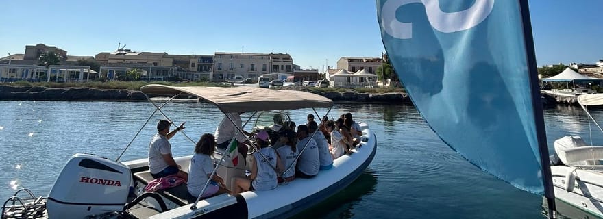 Marzamemi : excursion privée dans le golfe de Noto et Plemmirio avec apéritif et coucher de soleil