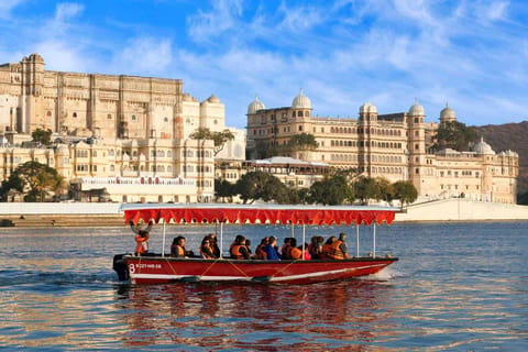 Delhi, Agra, Jaipur & Udaipur 8-Days Golden Triangle Tour