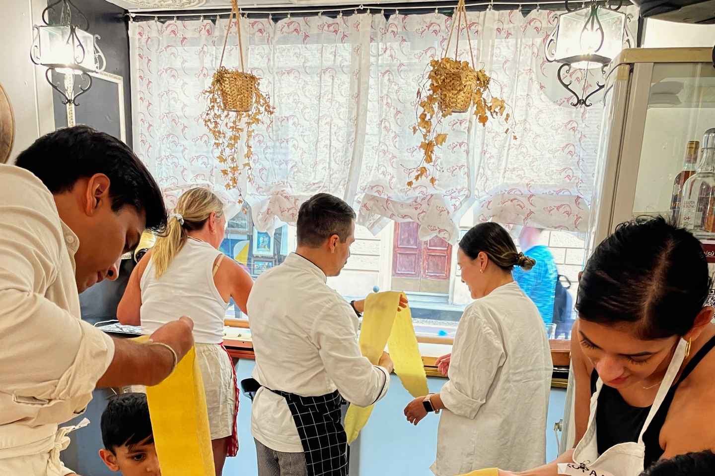 Florence: cours de pâtes fraîches avec dîner, vin et chant