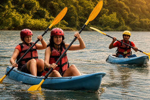 Vang Vieng: Half day-Kayak & Cave Adventure