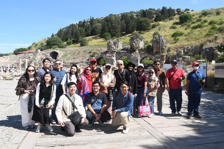 Kusadasi: Ephesus Private Tour with Turkish Bath Experience