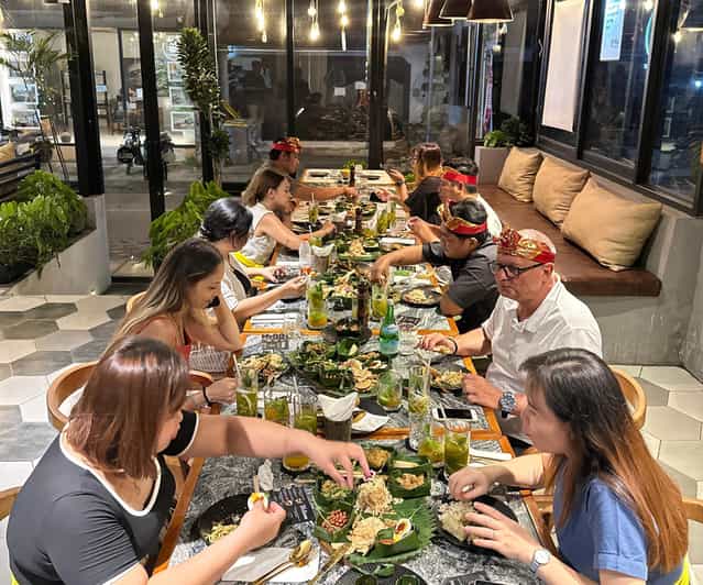 Canggu: Megibung Unique Dining Experience & Balinese Dance