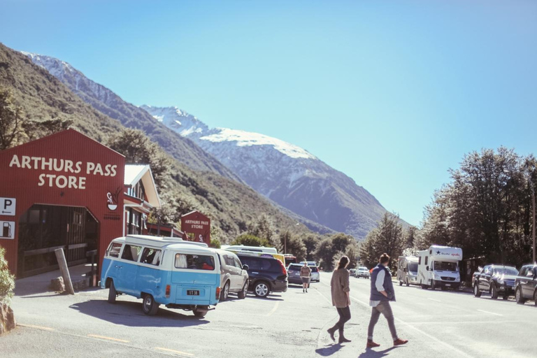 Christchurch: Waimakariri River Train & Castle Hill Day Tour