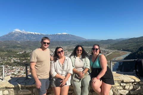 一日游：联合国教科文组织世界遗产城市贝拉特和传统午餐私人一日游：联合国教科文组织城市贝拉特和传统午餐