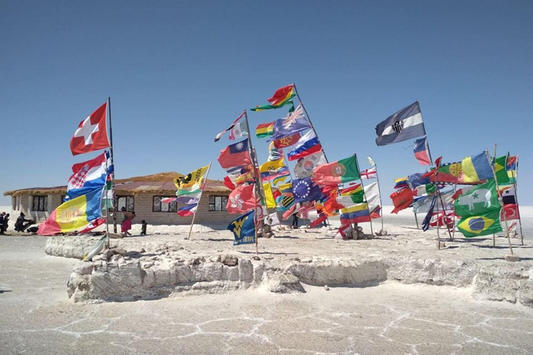 San Pedro de Atacama: 3-Day Uyuni Tour, Small Group, Full Board