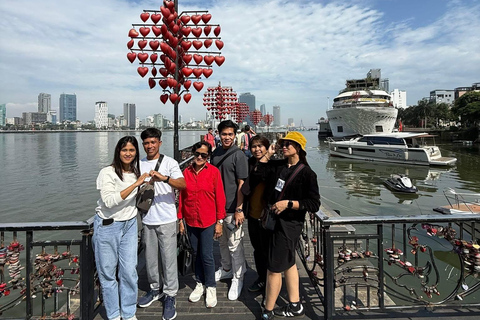 Da Nang: City Sightseeing Tour with Charming Da Nang Show