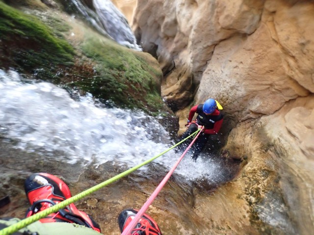 Visit Water canyoning in the Turche Buñol cave (Valencia) in Buñol
