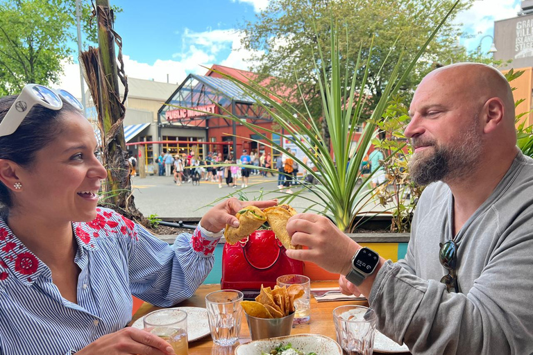 Tour gastronómico de élite a pie por la Isla Granvile de Vancouver