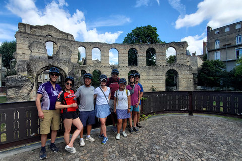 Bordeaux: Tour guiado de bicicletaGuia de turismo em inglês