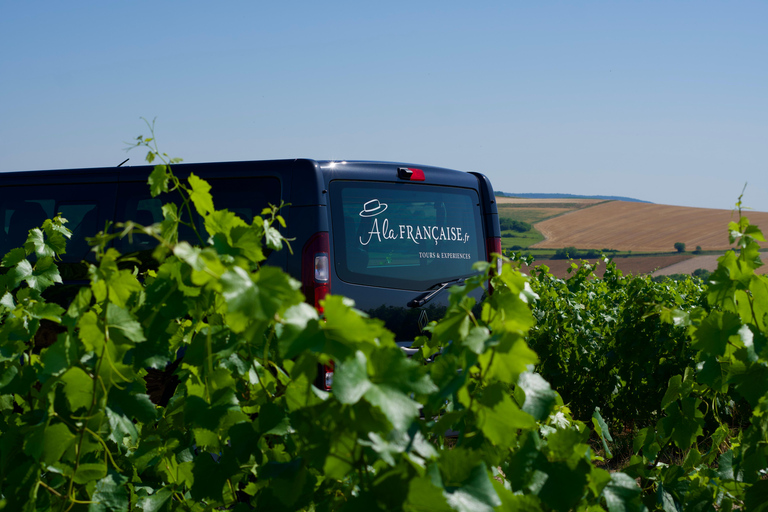 Reims: Moët & Chandon and Family-Run Winery Day Tour & Lunch Epernay: Moët & Chandon, Family-Run Winery Day Tour & Lunch