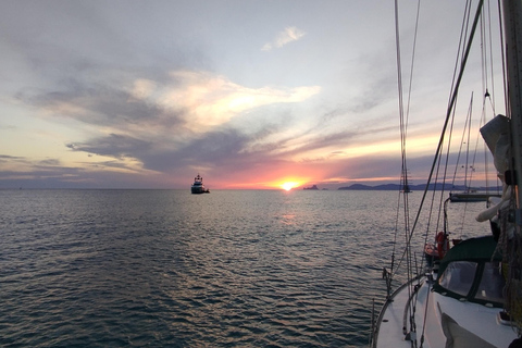 Ibiza: Sunset Sailing Tour with Wine