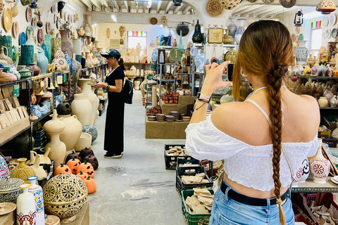 From Manama: Bahrain Full-Day Tour by Luxury Bus