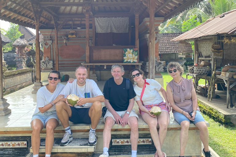 Ubud: Downhill-cykeltur med risfält, vulkan och måltidPrivat grupp