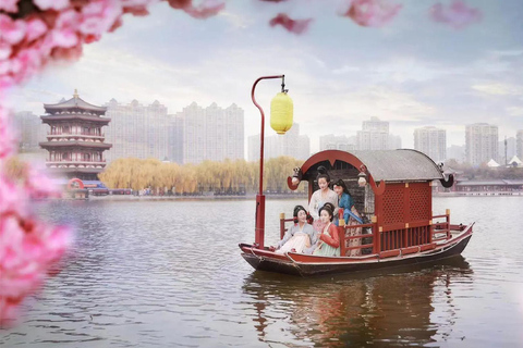 Xi'an: "Poet Immortal" NPC Guided Tour at Tang Paradise