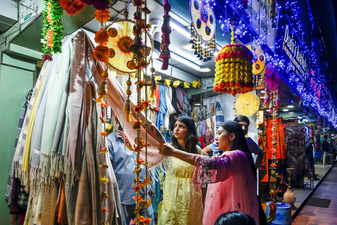 Delhi: Private Shopping Tour with Car and Driver