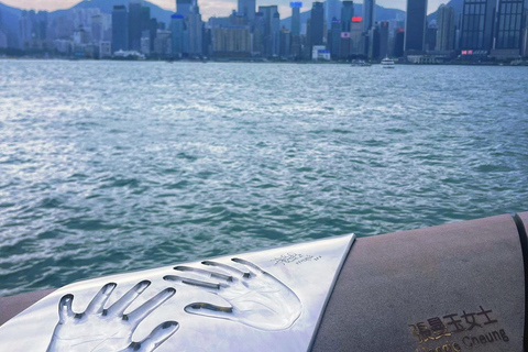 Shenzhen to Hong Kong: Skyline & Heritage Escape (Private) Guide for Spanish/Russian/German/Italian/French