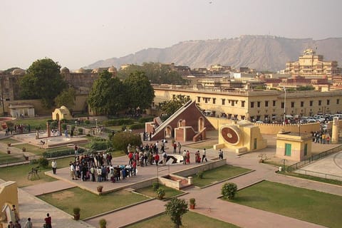 Jaipur: Jantar Mantar & Hawa Mahal Guided Walking Tour