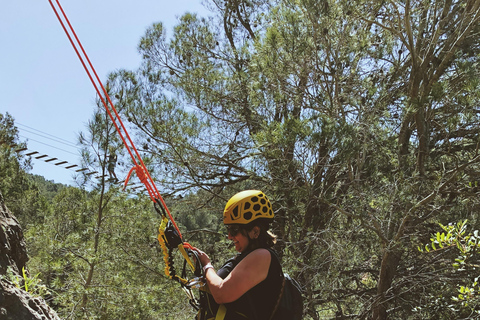 Via ferrata i Enguera med en 80 meter hög broreservation