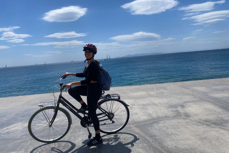 Aventura de ciclismo à beira-mar: Passeio em Atenas com parada para banho