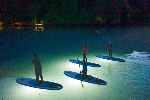 Excursión nocturna en SUP de Most na Soci desde Bovec