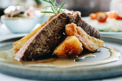 Lalez Wine Tasting, Wine Tour, Kayak & Full Lunch Experience German speaking private group