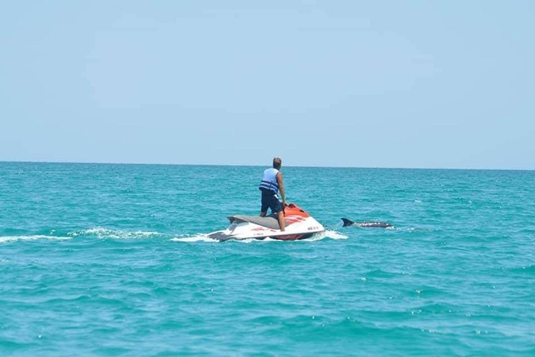 Djerba: 1,5-stündiges Jet Ski-Abenteuer mit HoteltransfersDjerba: Jet Ski Abenteuer in einer einzigartigen Wasserwelt