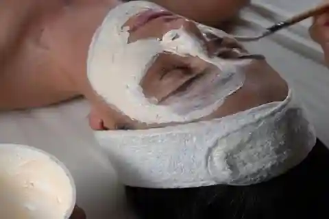 Soin du visage revitalisant aux agrumes