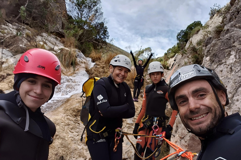 Cortes de Pallás, Valencia: Otonel Gorge or "La Doncella" Gorge Cortes de Pallás, Valencia: Otonel Ravine or "La Doncella" Ravine