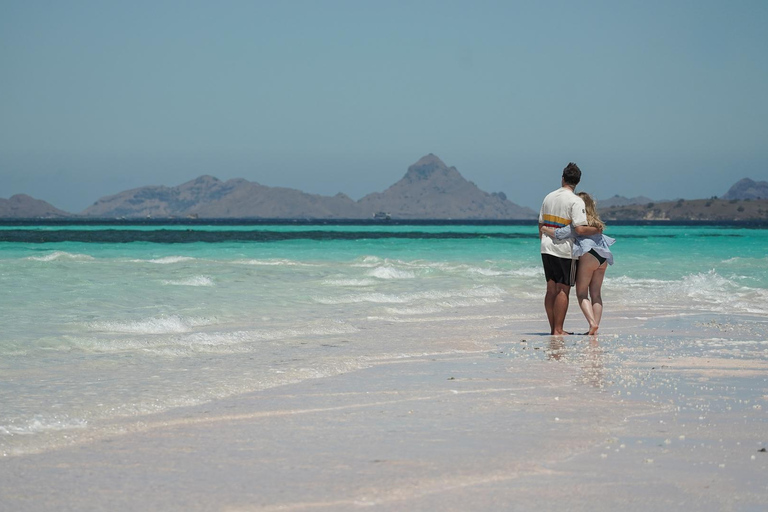 Labuan Bajo: Full-Day Komodo Speedboat Tour with Snorkeling