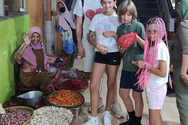 Yogyakarta: clase de cocina con visita al mercado y servicio de recogida del hotelClase de cocina con servicio de recogida del hotel