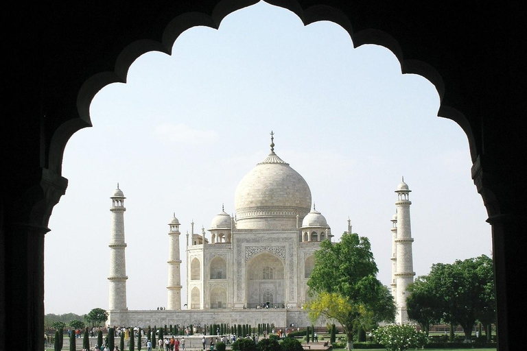 Taj el mismo día en vuelos locales desde Bombay