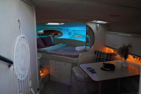 Marina Del Rey: wynajem luksusowego jachtu z kapitanemMarina Del Rey: Wynajem luksusowych jachtów z kapitanem