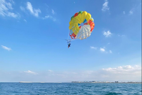 Muscat: Parasailing Adventure over the Sea of Oman Muscat: Parasailing Adventure From Marina Bandar Al Rowdha