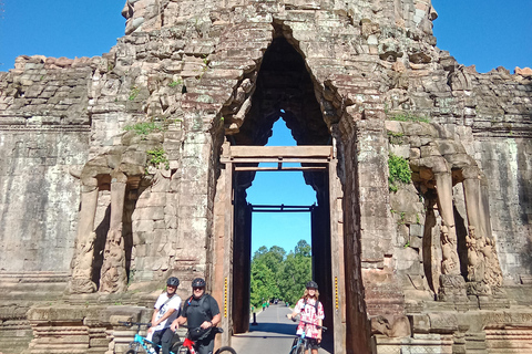 Indiana Jones: Guided Jungle Trails and Temples Bike Tour