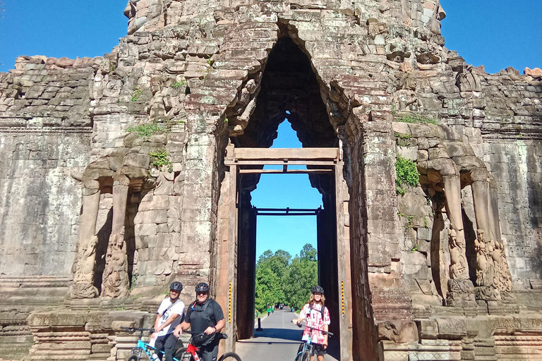 Indiana Jones: Guided Jungle Trails and Temples Bike Tour