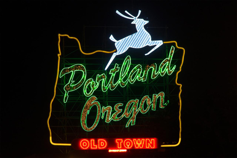 Love in the City of Roses: Romantic Tour in Portland