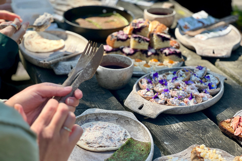 Bocados Bálticos: Una Experiencia Culinaria en la Naturaleza en Helsinki