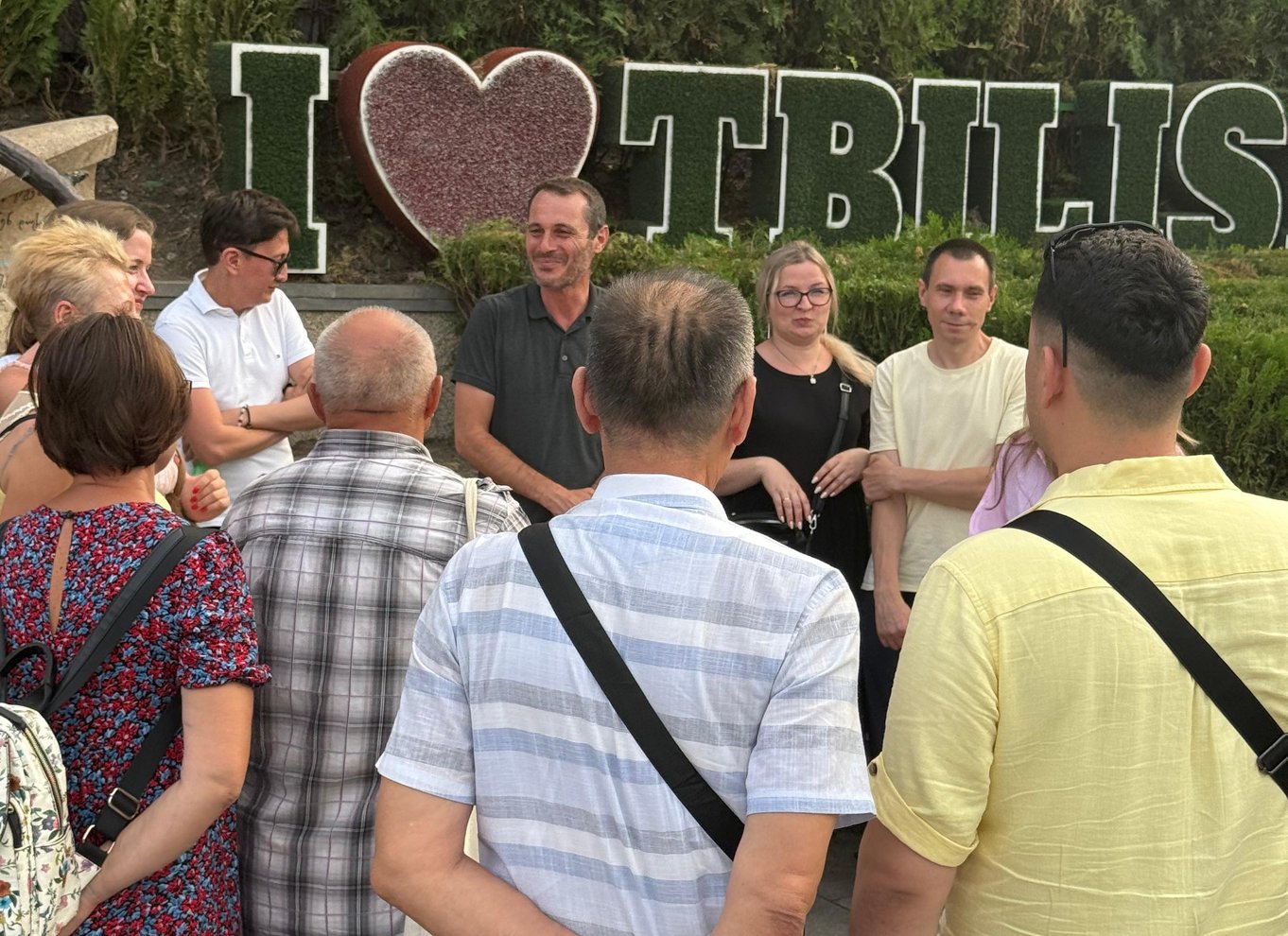 Oplevelse med byvandring i Tbilisi, vinsmagning og bådtur på floden