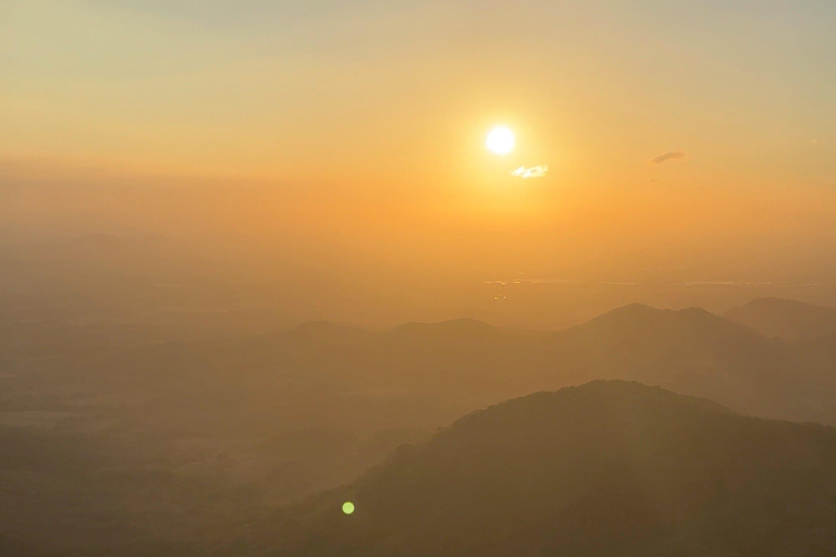 瓜纳卡斯特：徒步探索佩拉多山，游览印第安石瀑布瓜纳卡斯特：佩拉多山徒步和印第奥岩石之旅
