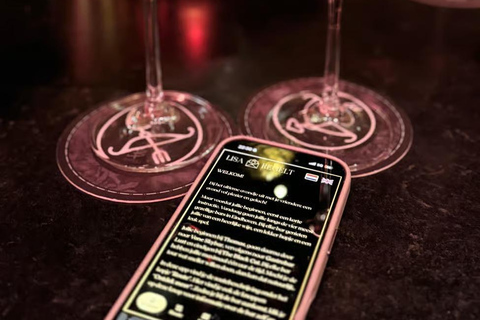 Utrecht: Wine tour with drinks & games