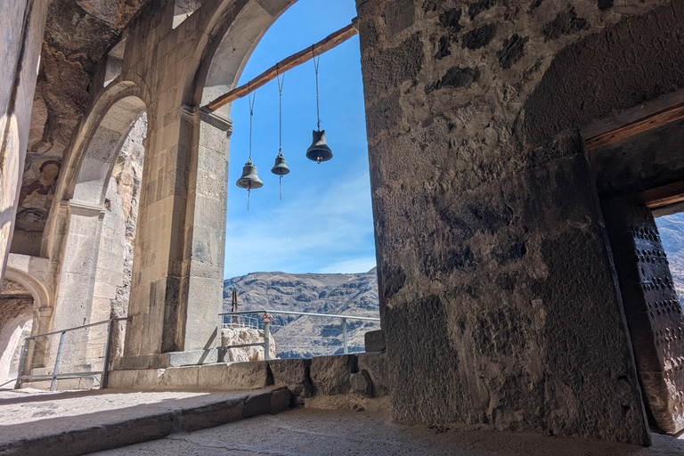 Vardzia. Lago Paravani, Khertvisi e castello di Lomsia, RabatiPrivato