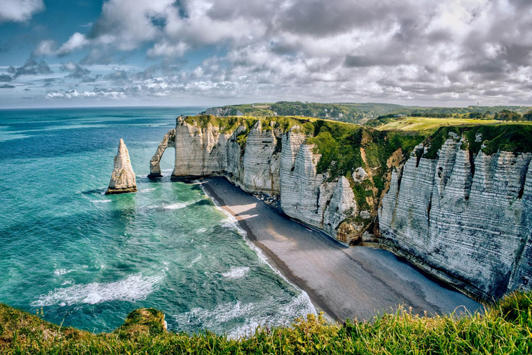 From Le Havre: Étretat round-trip shuttle