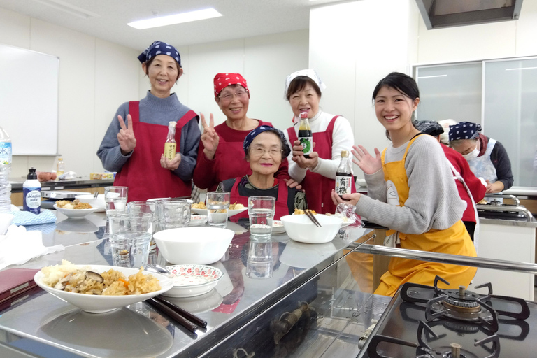 Kitsune (vos) udon en gekruide rijst｜Onder begeleiding van RD｜KyotoKitsune (vos) udon en gekruide rijst | Onder toezicht van RD | Kyoto