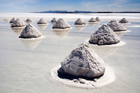 Uyuni: Salt Flats Full Day Tour with 3-Star Salt Hotel Stay