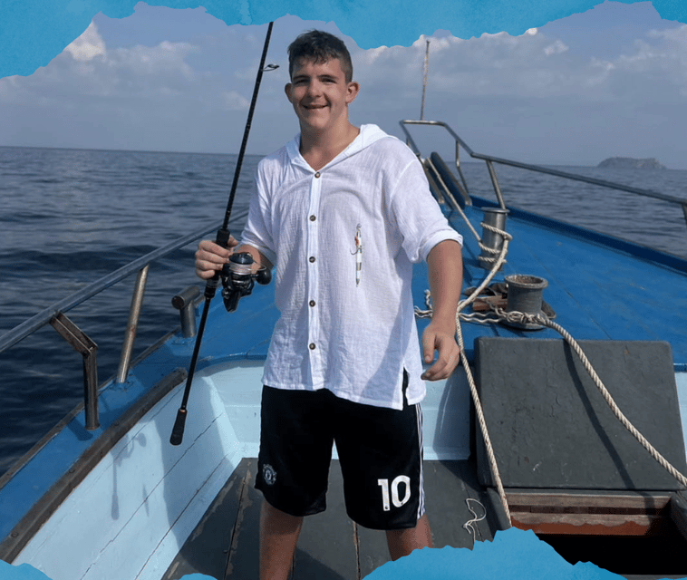 Moulinet De Pêche En Haute Mer Sur Un Bateau Au Lever Du Soleil