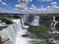 Iguazu Falls, explore ambos lados en un día Brasil-Argentina - Housity